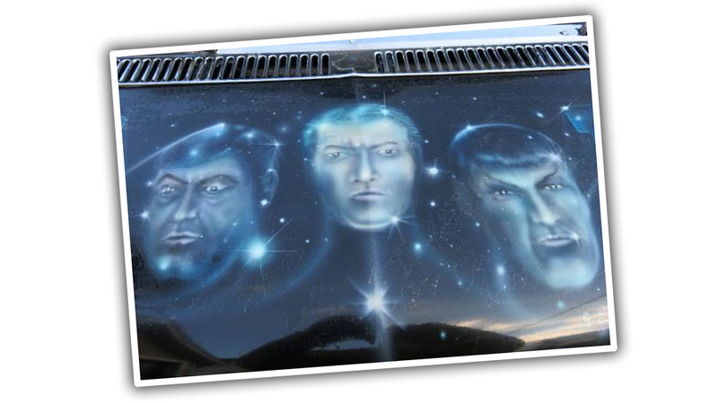Illustration for article titled Amazing Star Trek Van Has Spock, Boobs